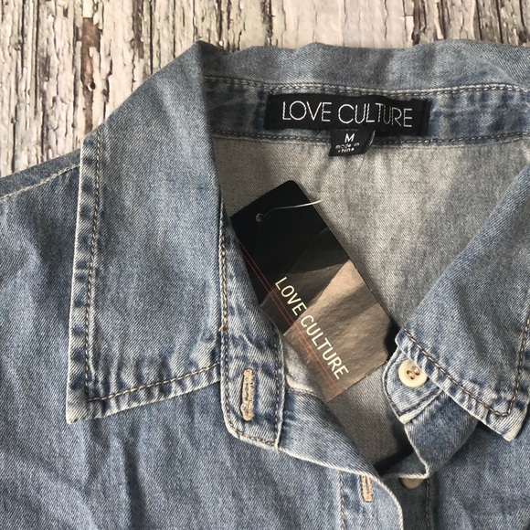 BNWT | LOVE CULTURE | TOP | SZ MED - Picture 2 of 4